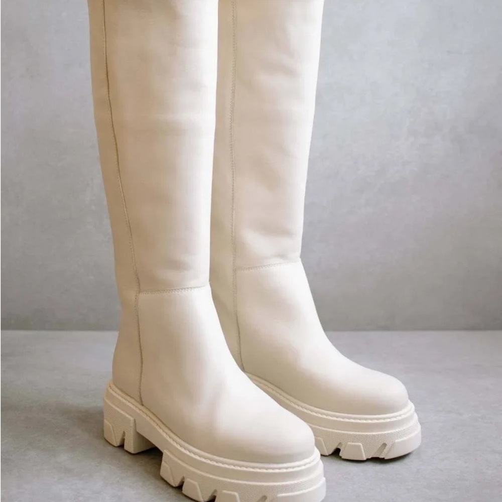 Alohas Katiuska Leather Boots in Ivory